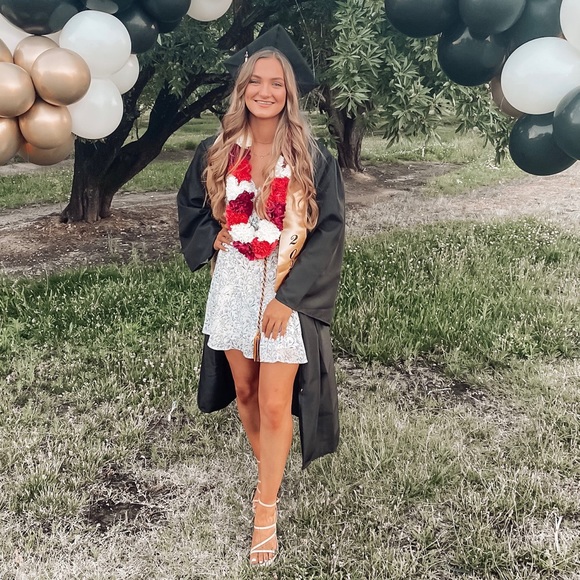 Meet your Posher, Katie - Picture 1 of 1